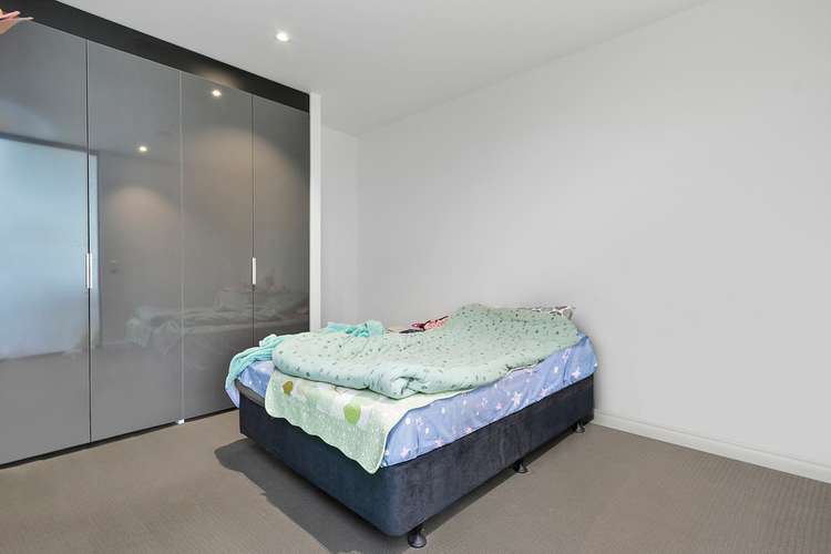 Fourth view of Homely apartment listing, 5204R/33 Rose Lane, Melbourne VIC 3000