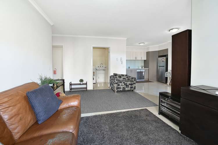 Third view of Homely apartment listing, 6/3 Wardens Walk, Coburg VIC 3058