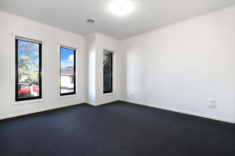 Seventh view of Homely house listing, 21 Waterbird Link, Craigieburn VIC 3064