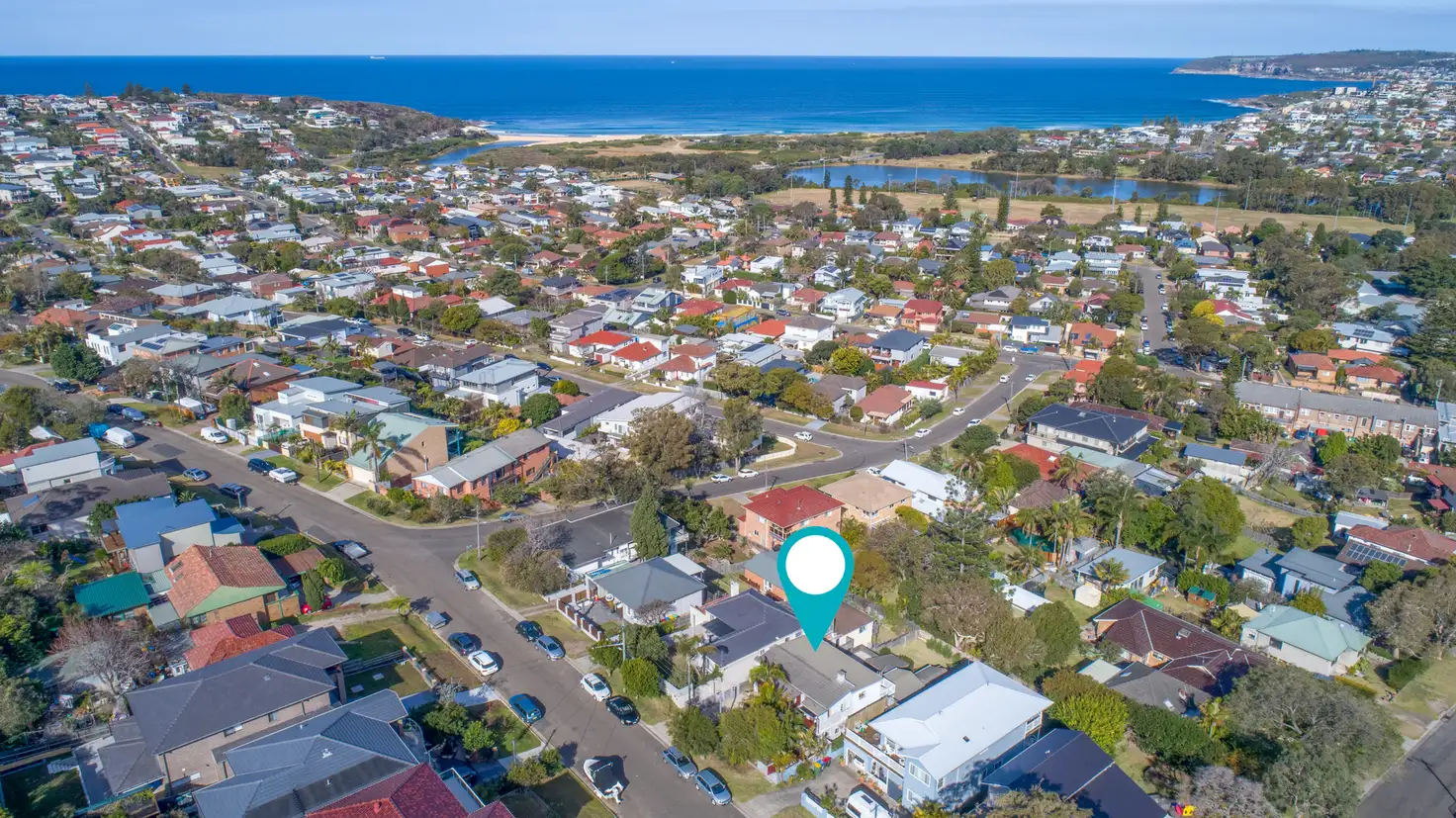 Main view of Homely house listing, 33 Parr Avenue, North Curl Curl NSW 2099