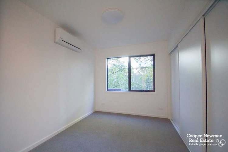 Fourth view of Homely apartment listing, 6/4 Milford Avenue, Burwood VIC 3125