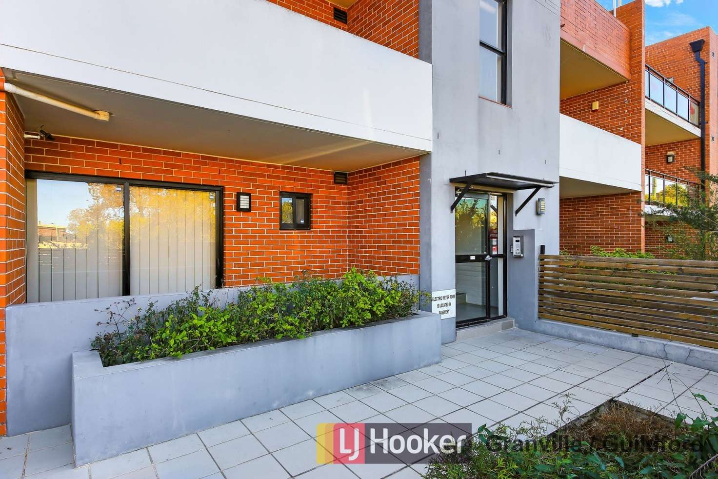 Main view of Homely unit listing, 10/572-574 Woodville Road, Guildford NSW 2161