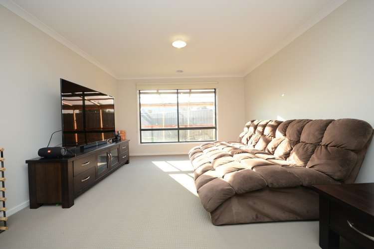 Seventh view of Homely house listing, 4 Calvert Street, Bairnsdale VIC 3875