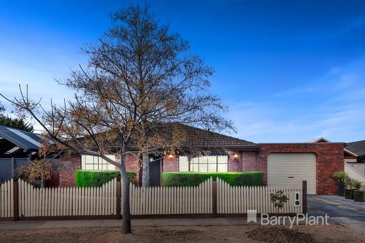 Second view of Homely house listing, 42 Iluka Drive, Werribee VIC 3030
