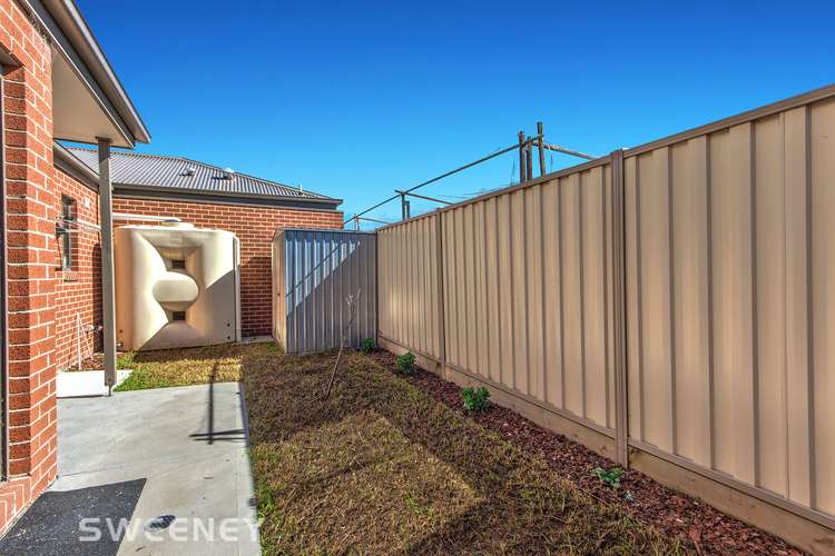 Sixth view of Homely townhouse listing, 2/71 Oberon Avenue, St Albans VIC 3021