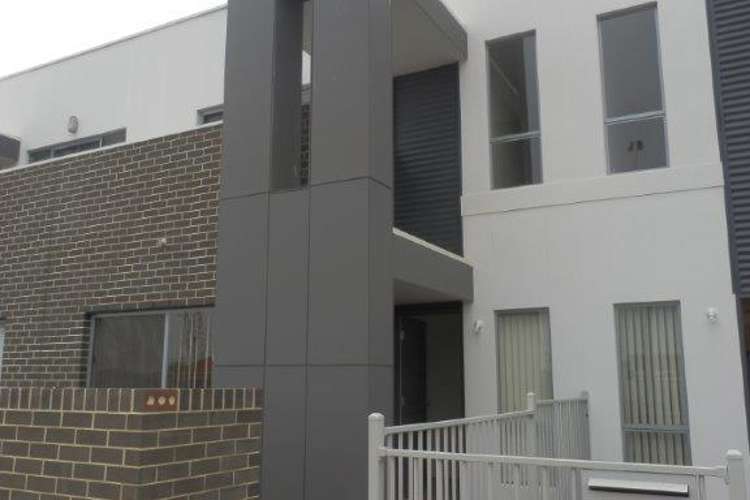 Main view of Homely townhouse listing, 19 Kenneth Street, Findon SA 5023