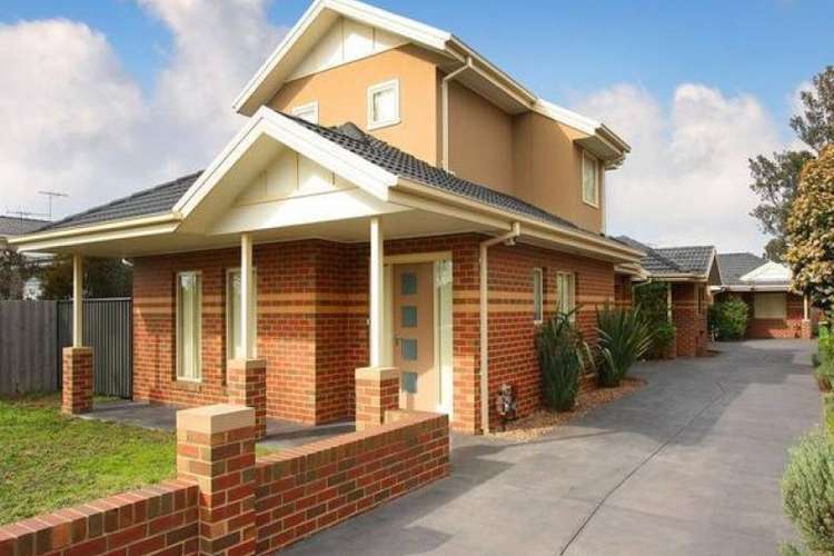 Main view of Homely townhouse listing, 1/40 Acheron Avenue, Reservoir VIC 3073