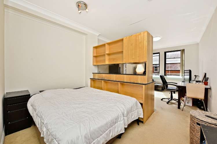 Third view of Homely studio listing, 32/1 Dwyer Street, Chippendale NSW 2008