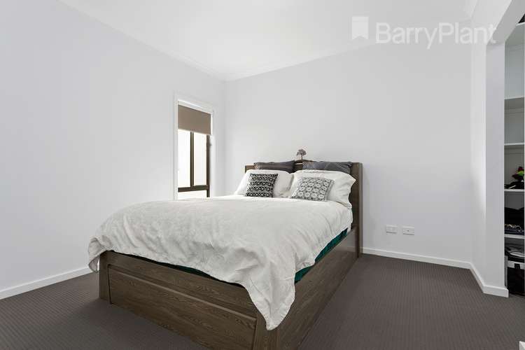 Sixth view of Homely house listing, 10 Burrows Place, Craigieburn VIC 3064