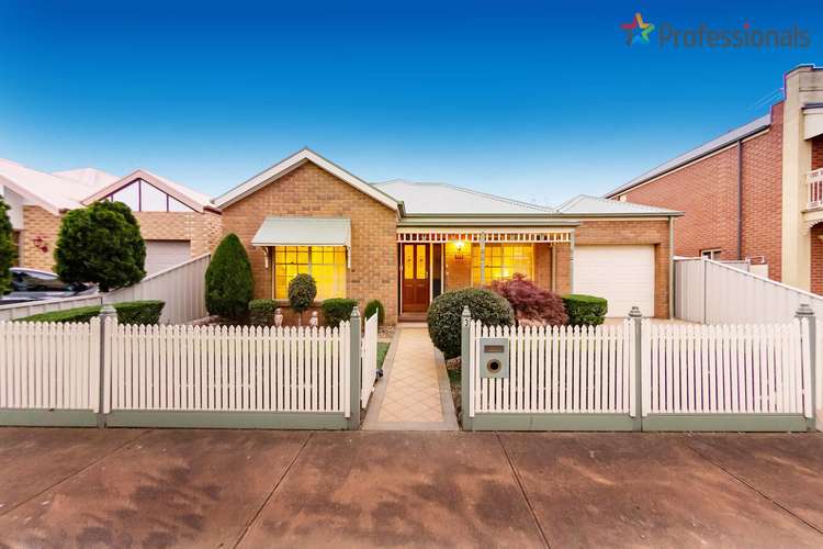 Second view of Homely house listing, 3 Lalor Court, Caroline Springs VIC 3023