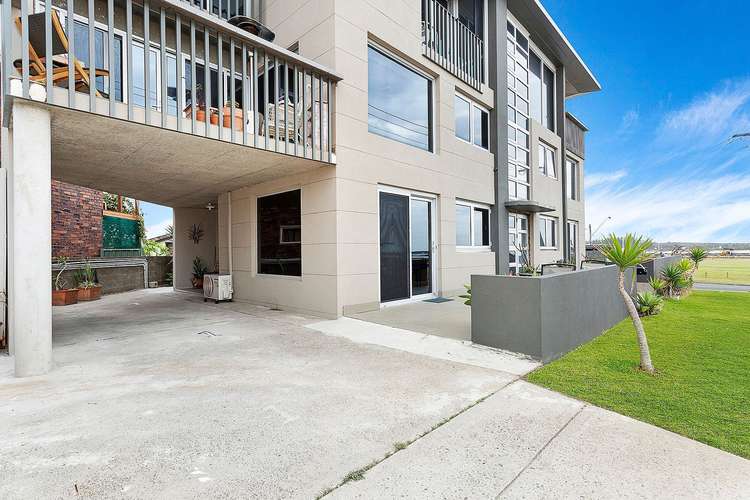 Fifth view of Homely apartment listing, 1/13 Entrance Street, Lake Illawarra NSW 2528