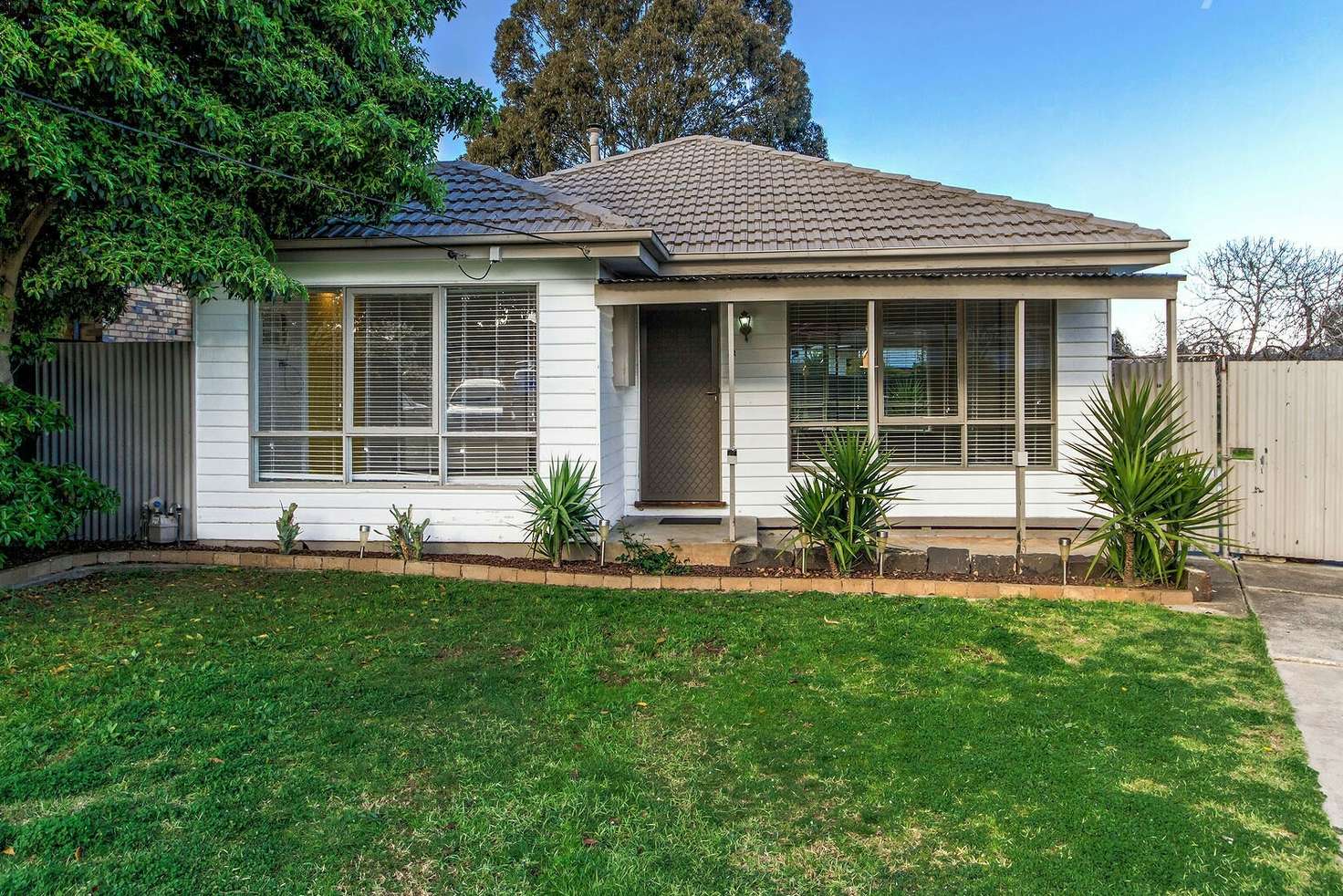 Main view of Homely unit listing, 1/22 Earlsfield Court, Deer Park VIC 3023