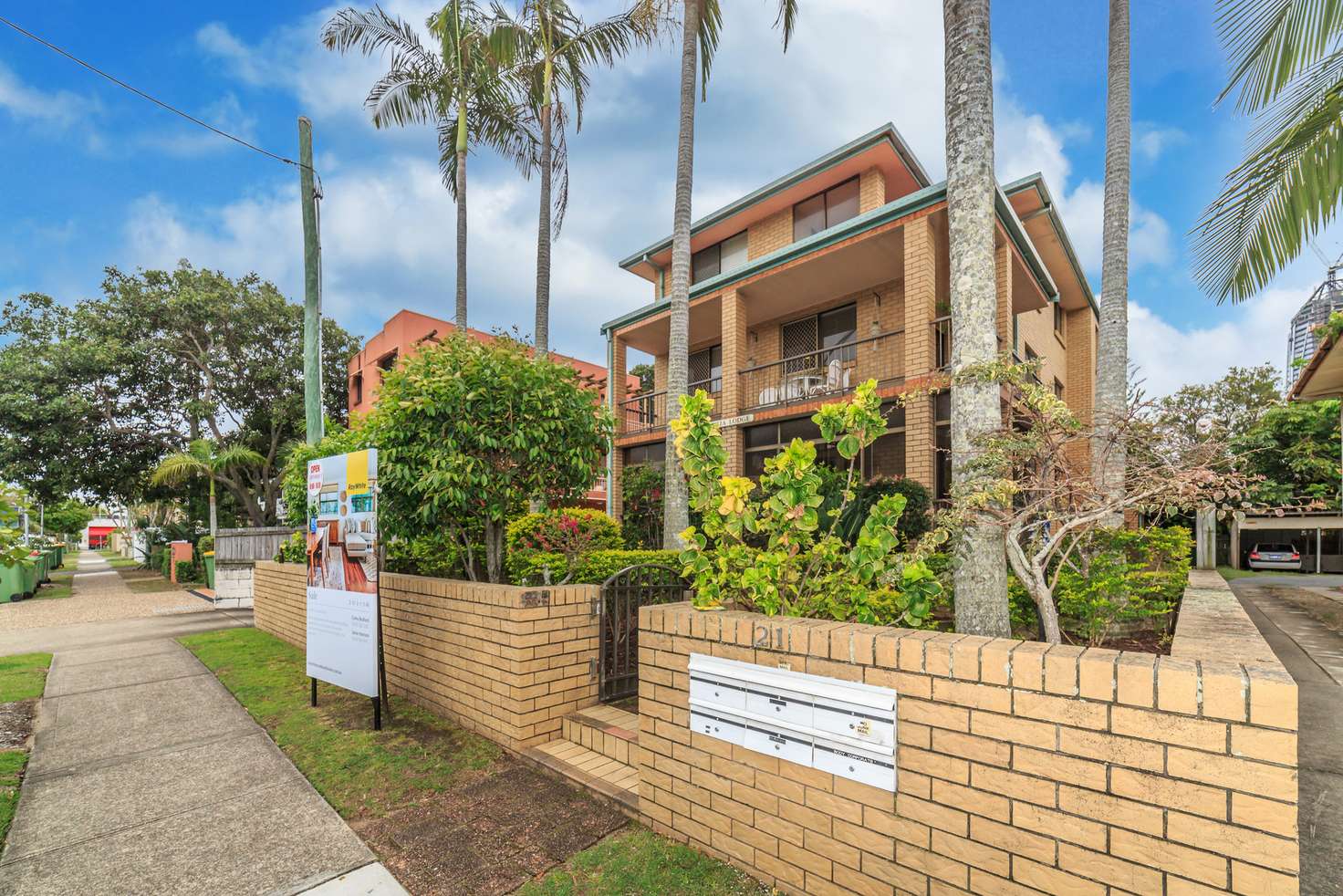 Main view of Homely unit listing, 3/21 Second Avenue, Broadbeach QLD 4218