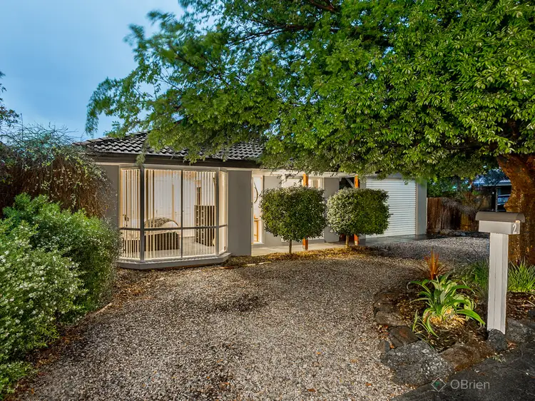 2 Nyarrin Place, Cranbourne West VIC 3977