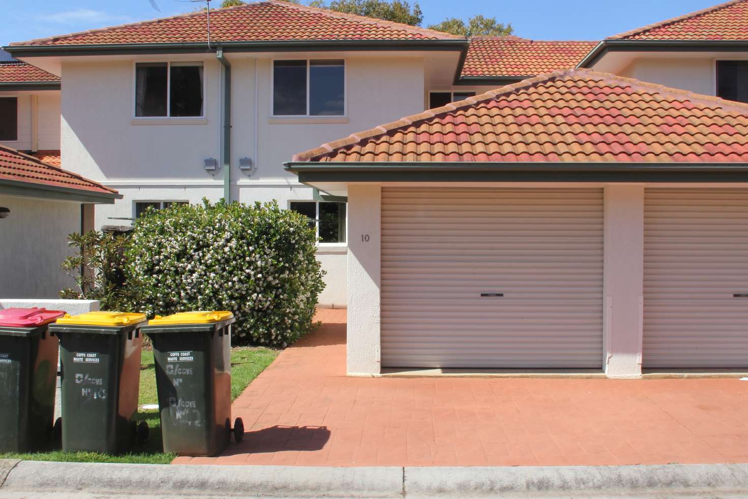 Main view of Homely townhouse listing, 10/2-4 Osprey Place, Korora NSW 2450