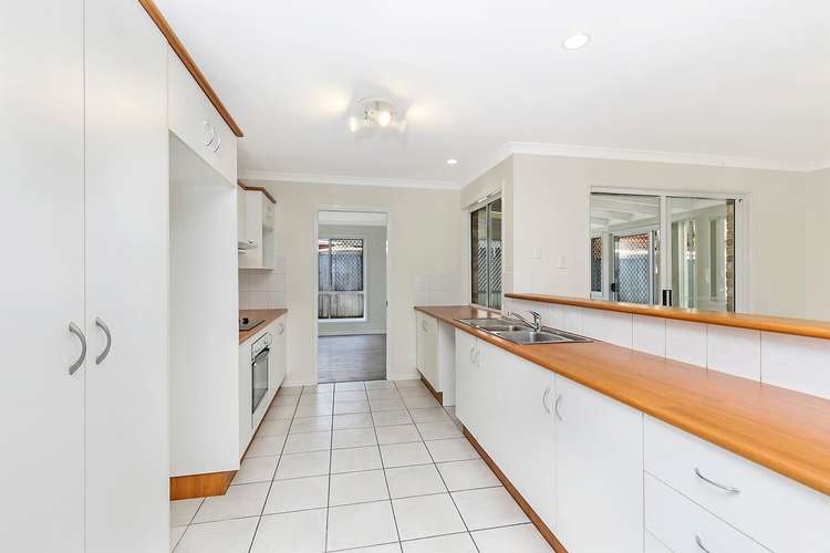 Second view of Homely house listing, 9 Killarney Place, Parkinson QLD 4115