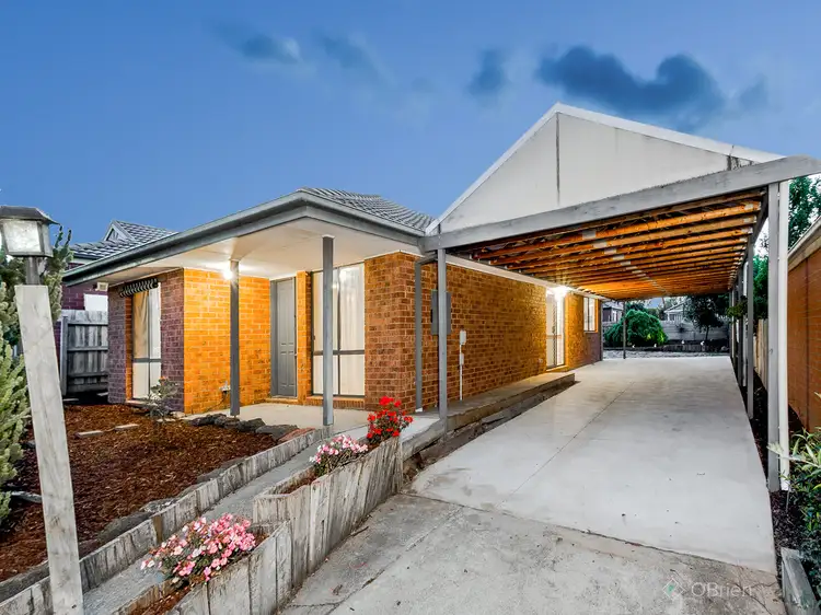 29 Raffindale Crescent, Cranbourne West VIC 3977