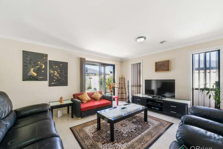 Fifth view of Homely house listing, 4 Rosella Avenue, Pakenham VIC 3810