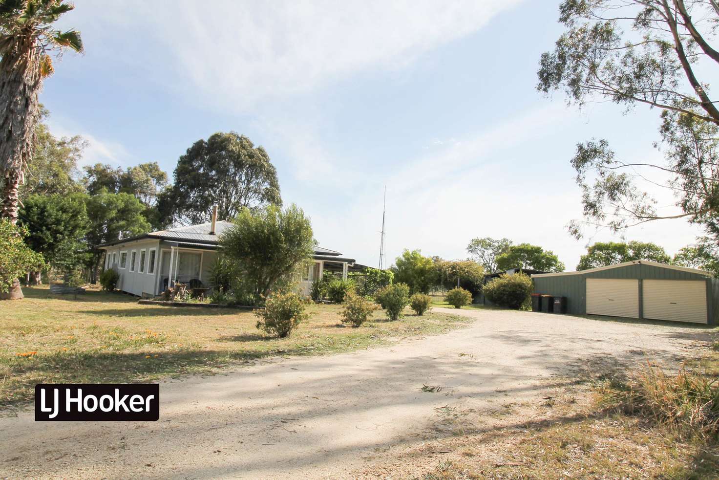 Main view of Homely acreageSemiRural listing, 8 Castle Street, Inverell NSW 2360