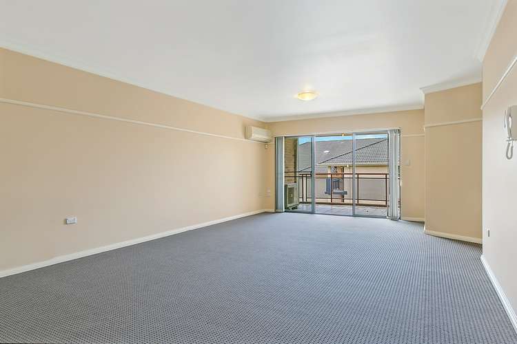 Fourth view of Homely apartment listing, Level 2/19/1-3 Sherwin Avenue, Castle Hill NSW 2154