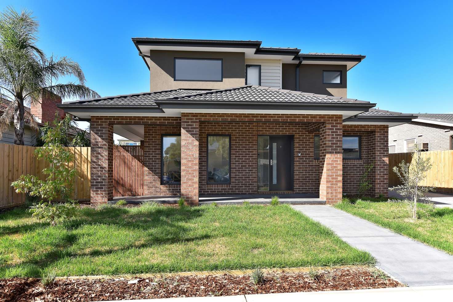 Main view of Homely townhouse listing, 2/5 Cuthbert Road, Reservoir VIC 3073