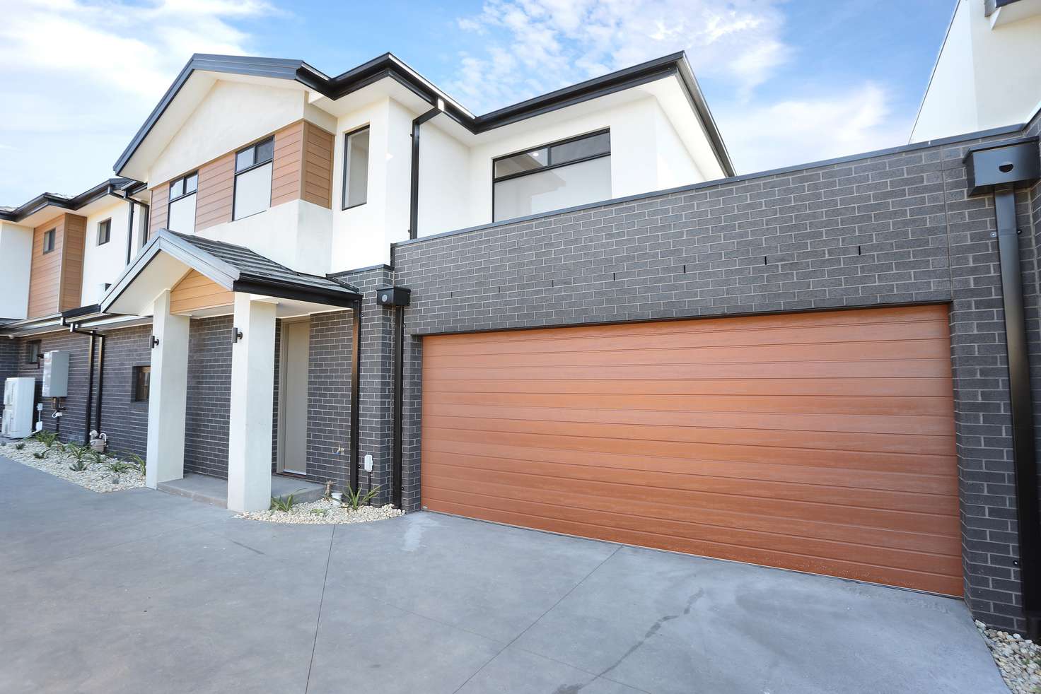 Main view of Homely townhouse listing, 2/146 North Road, Reservoir VIC 3073
