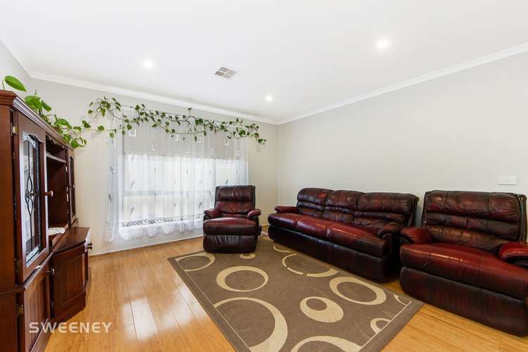 Sixth view of Homely house listing, 5 Masefield Court, Delahey VIC 3037