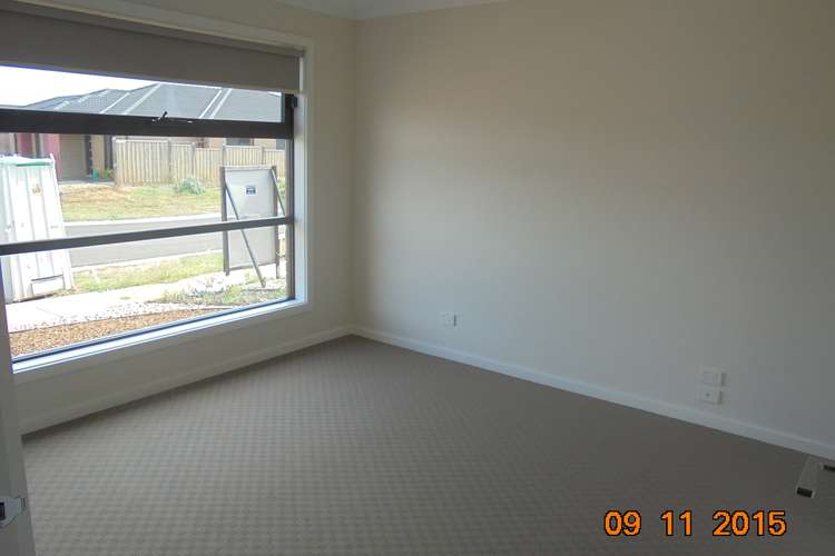 Fourth view of Homely house listing, 1 Hakea Place, Brookfield VIC 3338