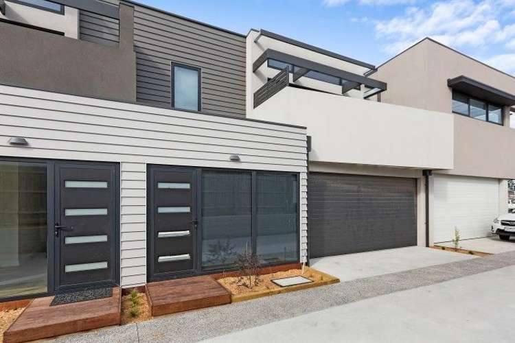 Second view of Homely townhouse listing, 2/473 Station Street, Bonbeach VIC 3196