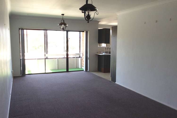 Third view of Homely unit listing, 8/9 - 11 Peterborough Avenue, Lake Illawarra NSW 2528