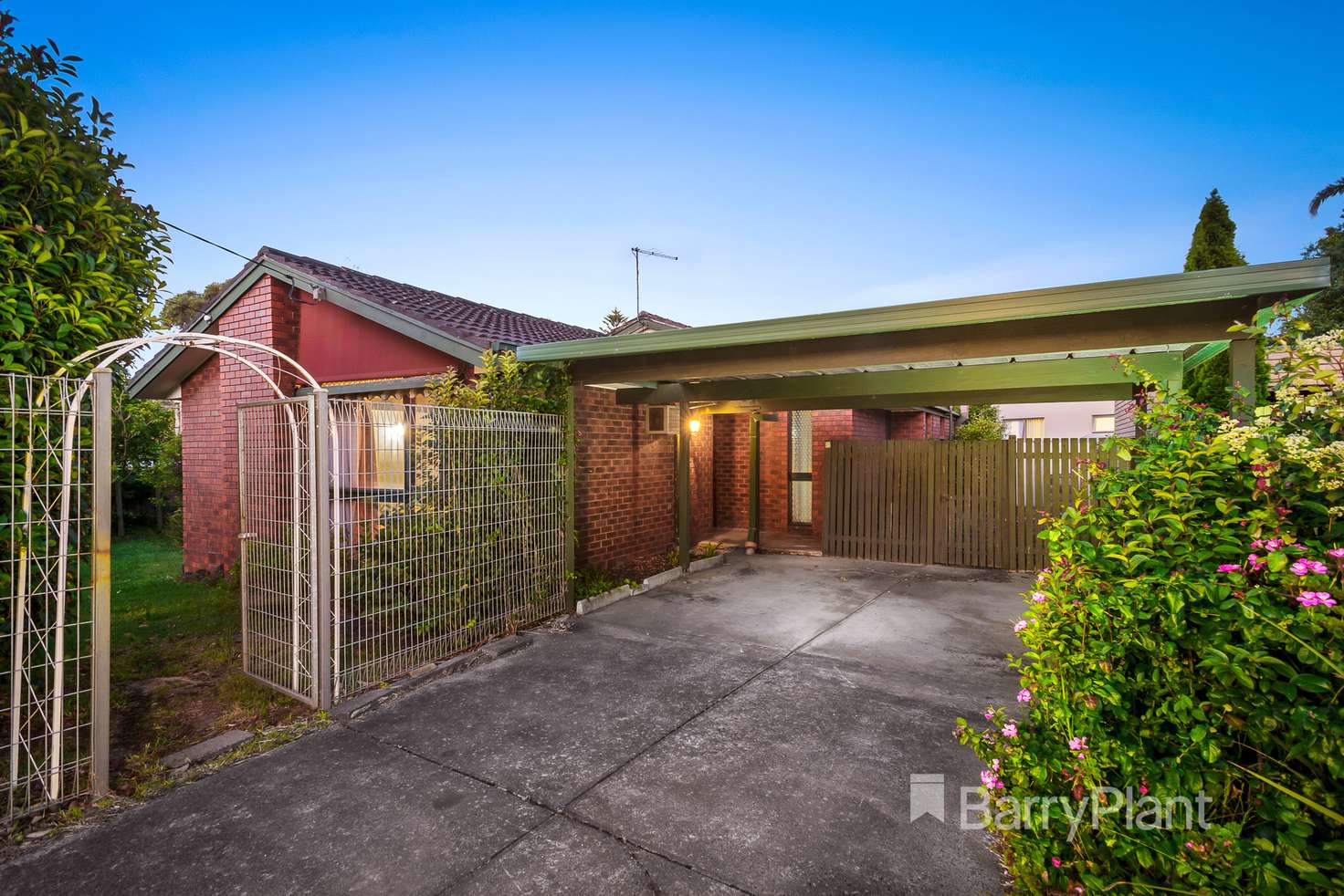 Main view of Homely house listing, 4 Carisbrook Crt, Doncaster East VIC 3109
