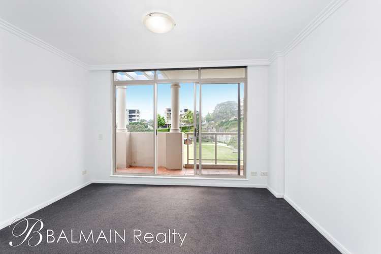 Third view of Homely apartment listing, Level 5/13 Warayama Place, Rozelle NSW 2039