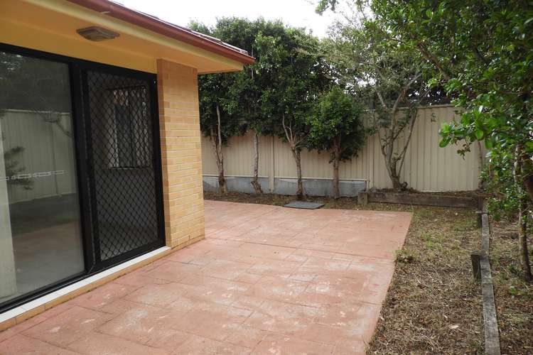 Fourth view of Homely villa listing, 2/11 Foley Street, Gwynneville NSW 2500