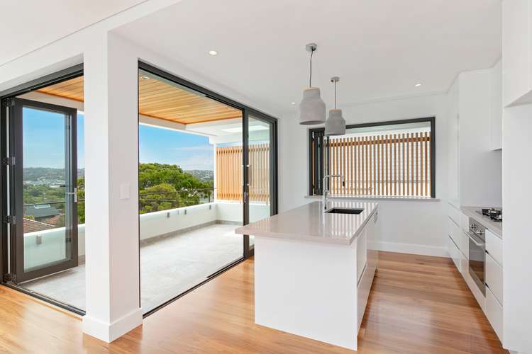 Main view of Homely semiDetached listing, 2/5 Seaview Avenue, Curl Curl NSW 2096