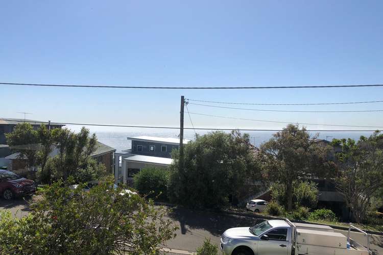 Fifth view of Homely semiDetached listing, 2/5 Seaview Avenue, Curl Curl NSW 2096
