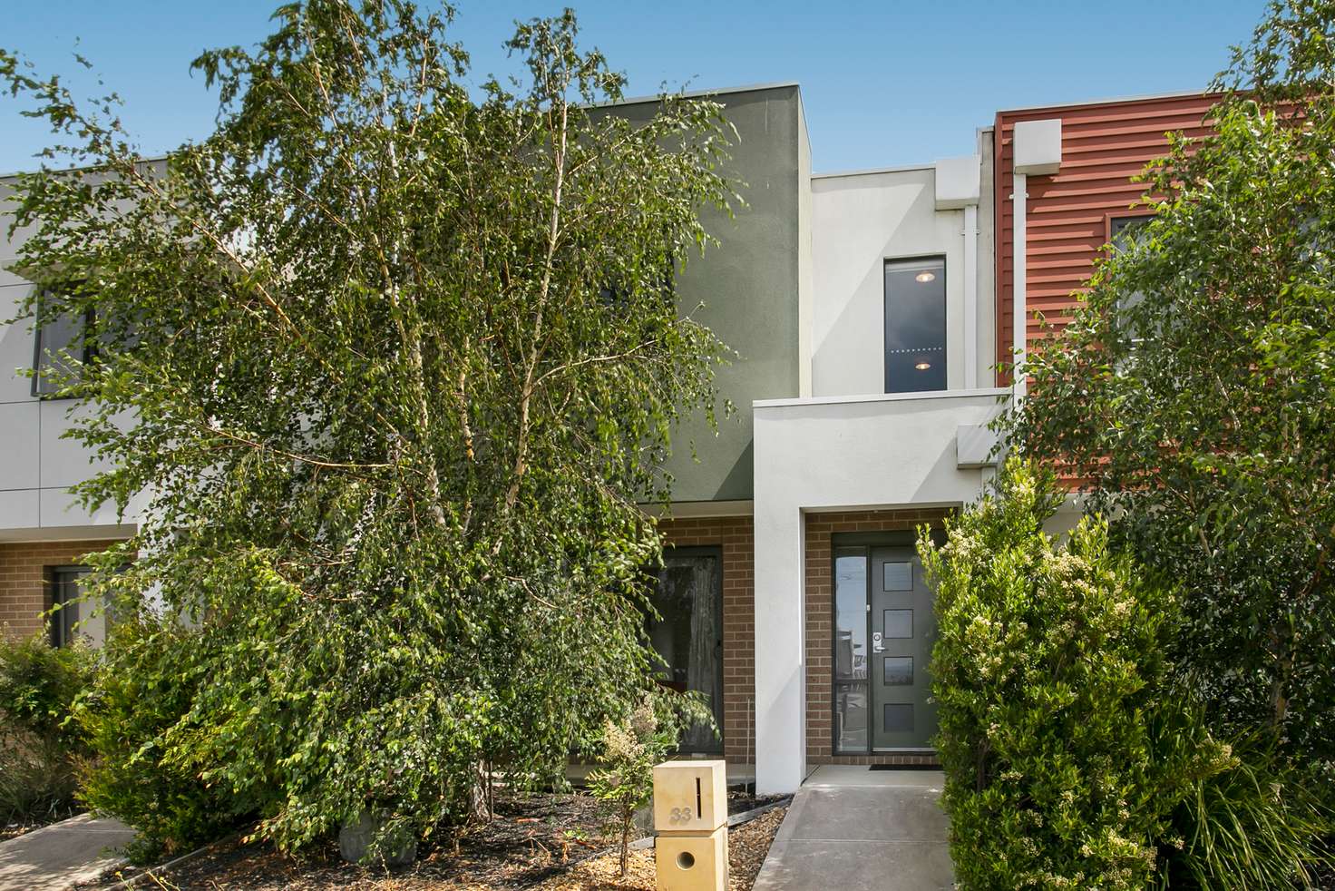 Main view of Homely townhouse listing, 33 Kosciuszko Circuit, Clyde VIC 3978