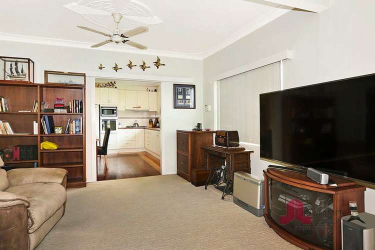 Fifth view of Homely house listing, 10 West Road, South Bunbury WA 6230