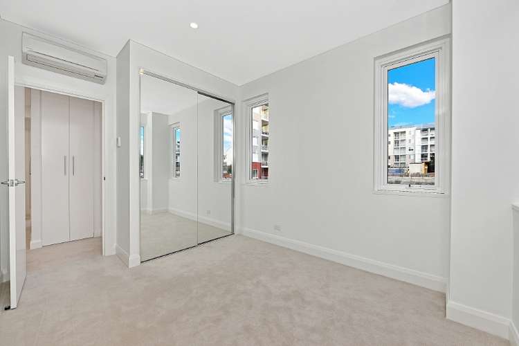 Fourth view of Homely apartment listing, 301/50 Peninsula Drive, Breakfast Point NSW 2137