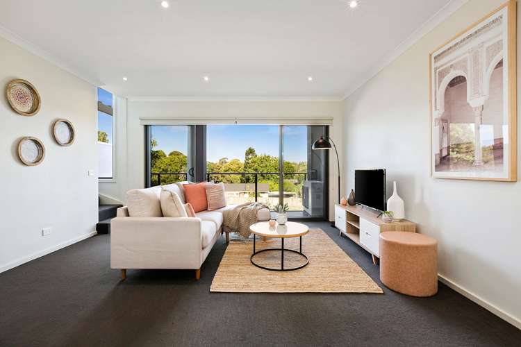 Main view of Homely house listing, 6 Parkland Place, Notting Hill VIC 3168