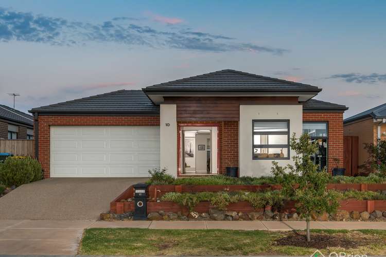 10 Spearmint Boulevard, Manor Lakes VIC 3024