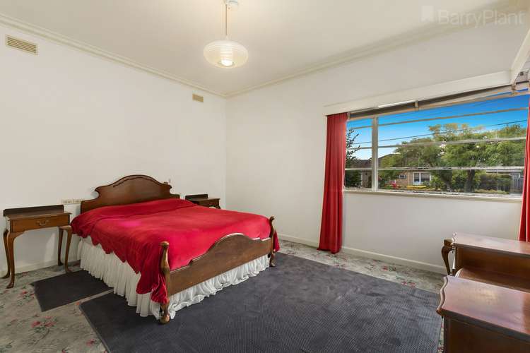 Fourth view of Homely house listing, 2 Alexander Street, Mount Waverley VIC 3149