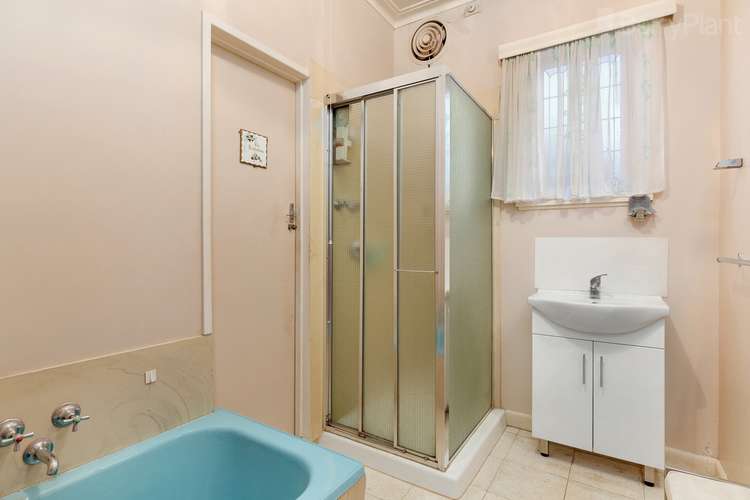 Fifth view of Homely house listing, 2 Alexander Street, Mount Waverley VIC 3149