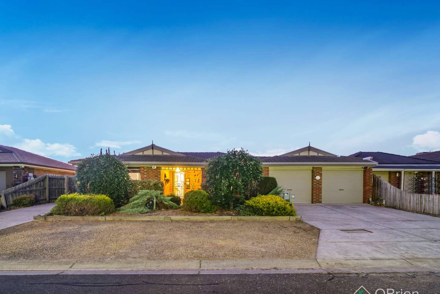 Main view of Homely house listing, 5 Pinjara Court, Hillside VIC 3037