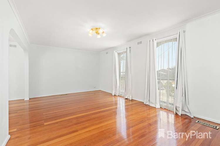 Fifth view of Homely house listing, 3 Kingsley Grove, Mount Waverley VIC 3149