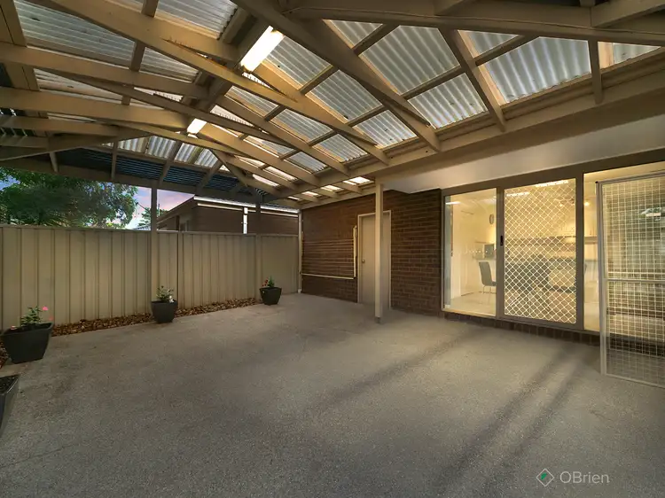 3/7 Monahans Road, Cranbourne West VIC 3977
