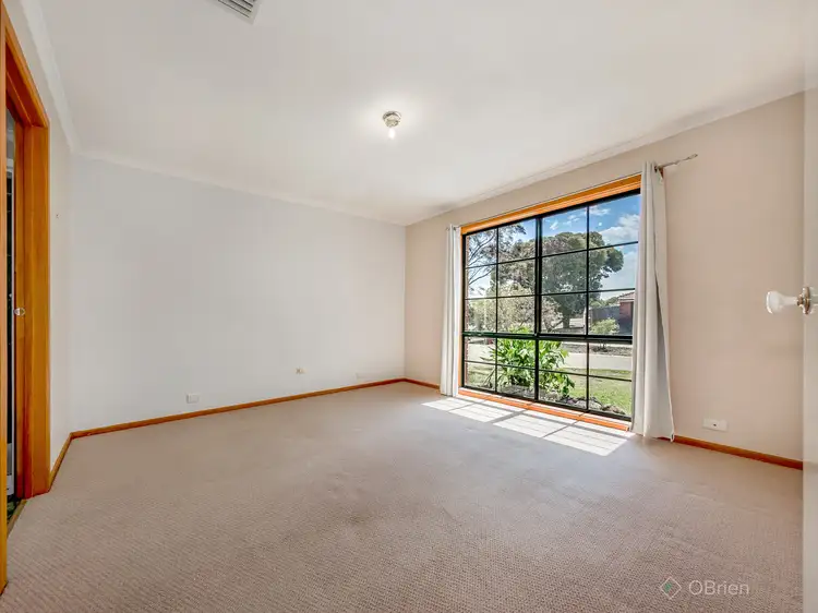 Fifth view of Homely house listing, 10 Reginald Court, Cranbourne West VIC 3977