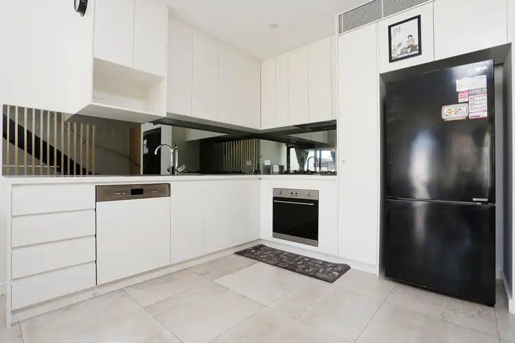11/4-10 Cavendish Street