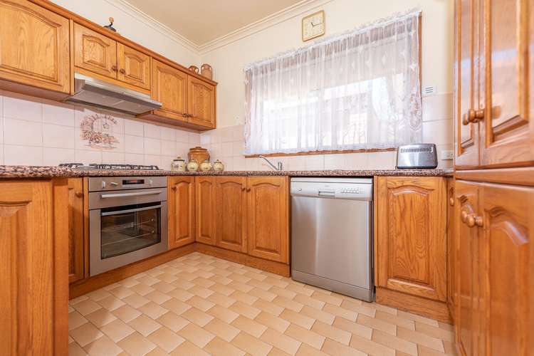 Second view of Homely house listing, 33 Kanimbla Drive, Lalor VIC 3075