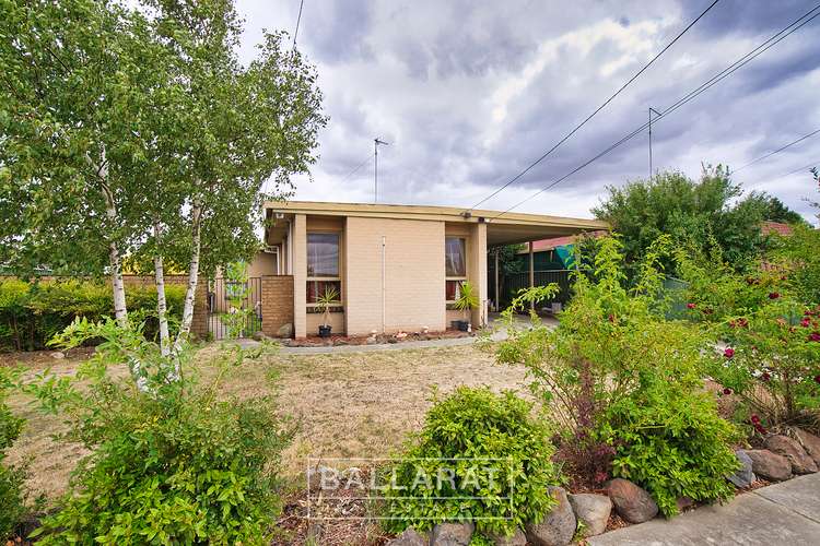 Main view of Homely house listing, 5 Clover Street, Wendouree VIC 3355