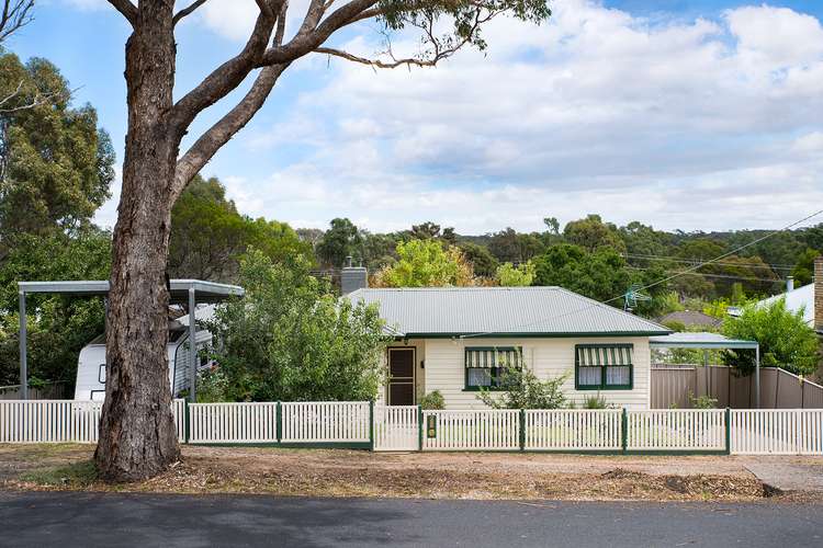 19 Carol Street, Castlemaine VIC 3450